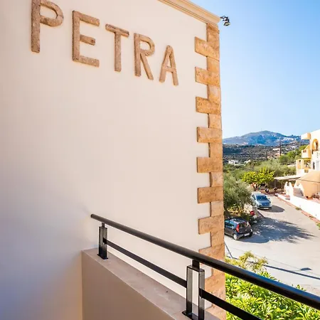 Petra * Kárpatos